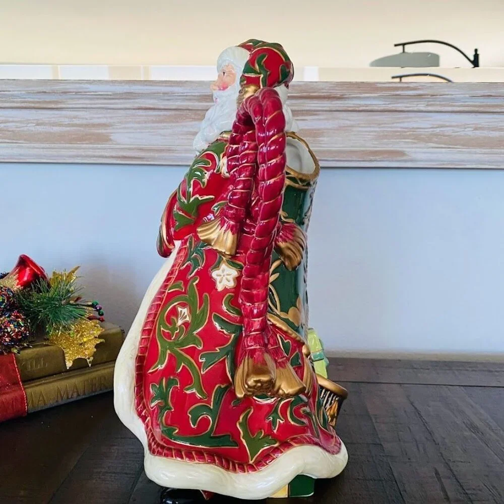 Fitz and Floyd Classics Christmas Tidings Santa Bearing Gift Water Tea Pitcher